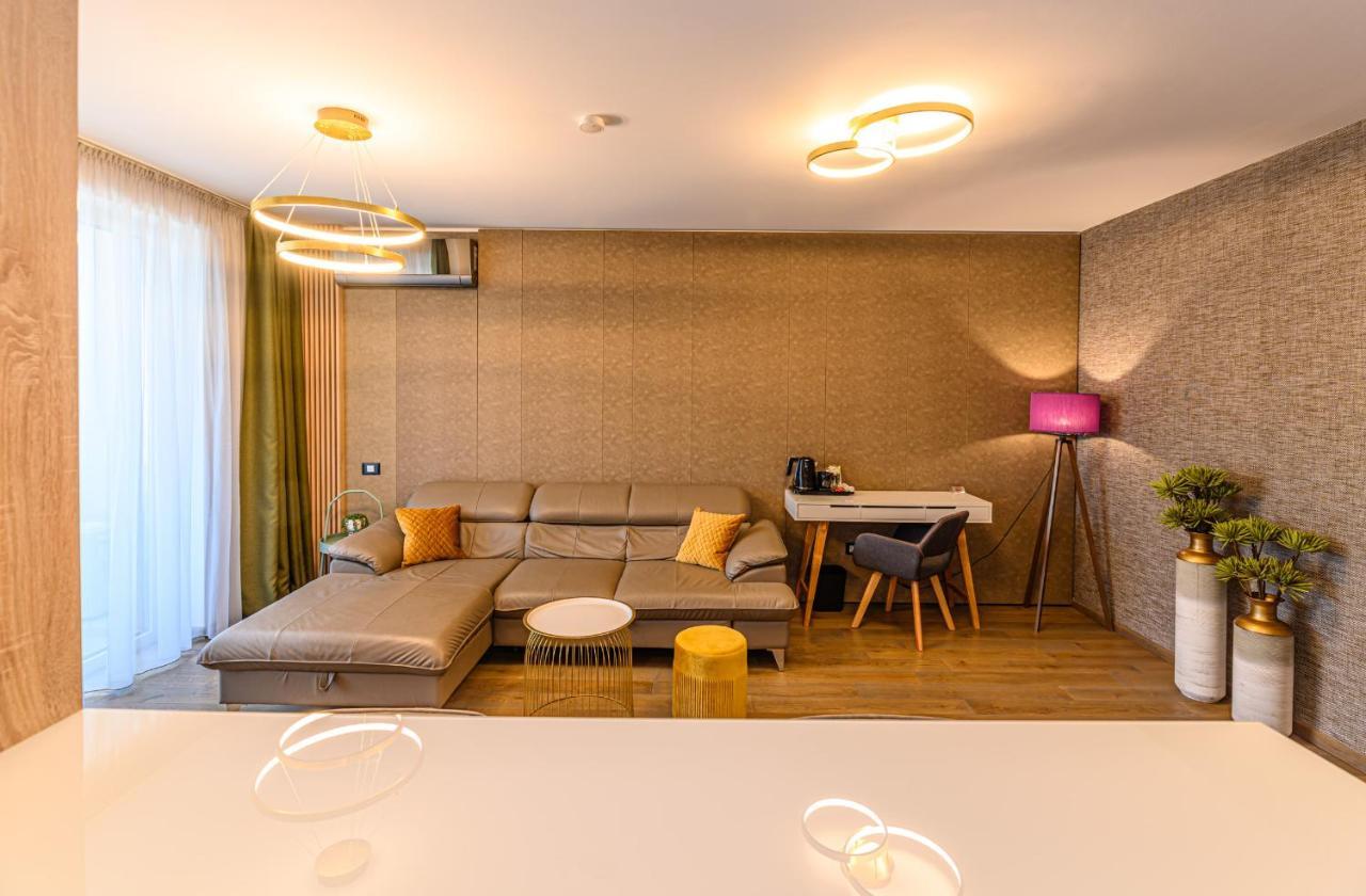 Promenada Studios Брашов Экстерьер фото