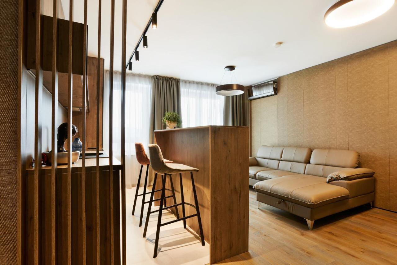 Promenada Studios Брашов Экстерьер фото