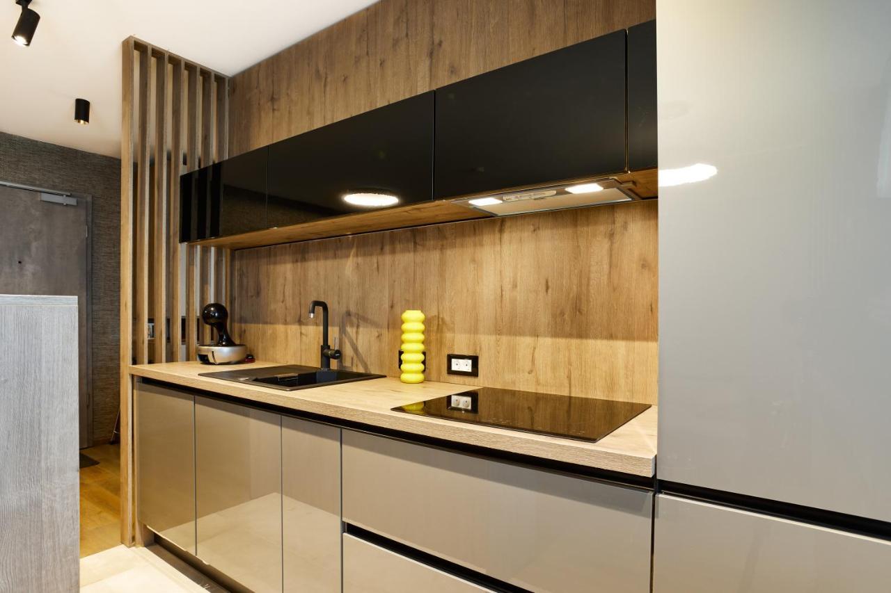 Promenada Studios Брашов Экстерьер фото