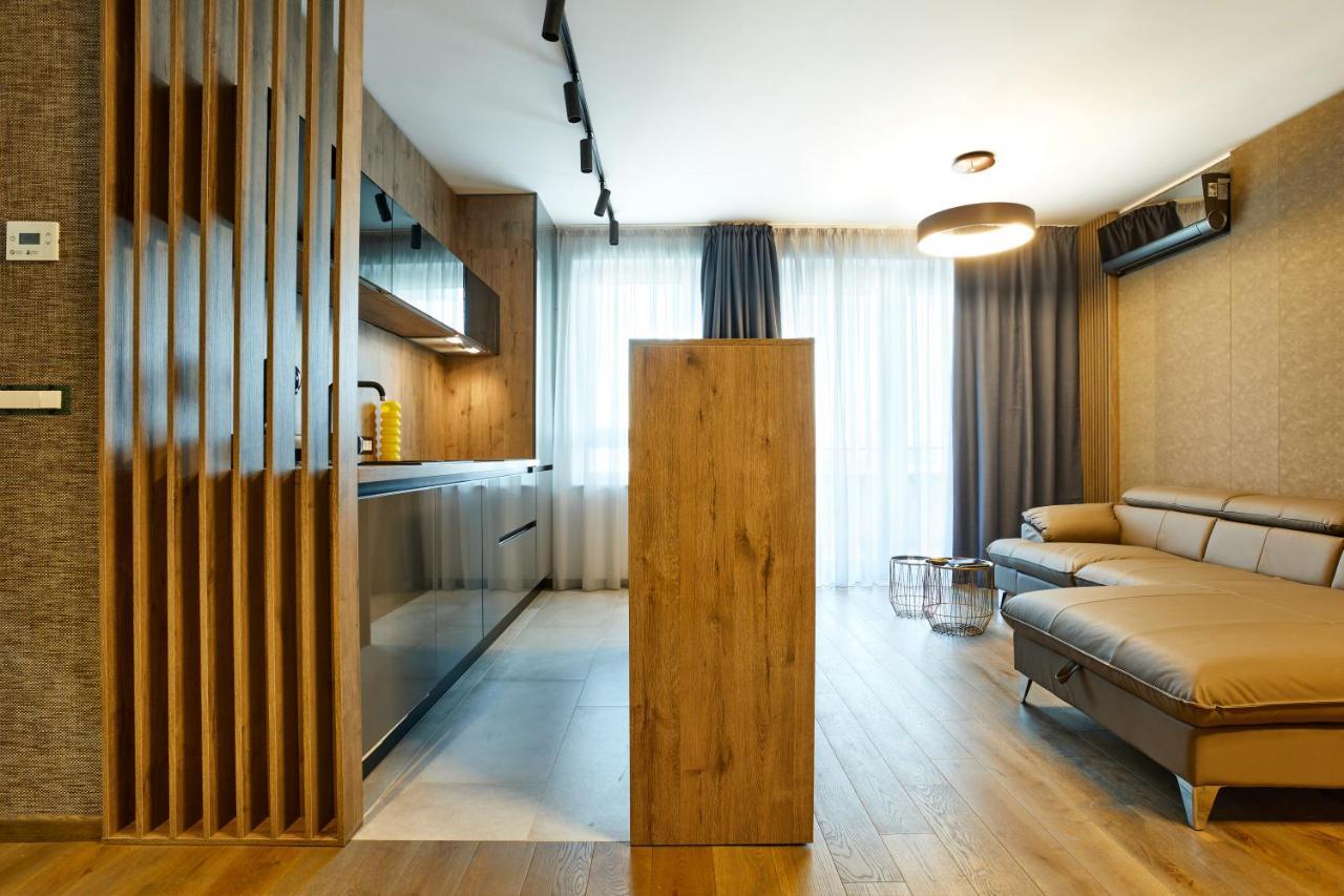 Promenada Studios Брашов Экстерьер фото
